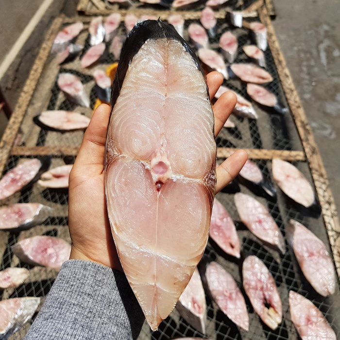 Cá thu 1 nắng - đặc sản biển Hạ Long